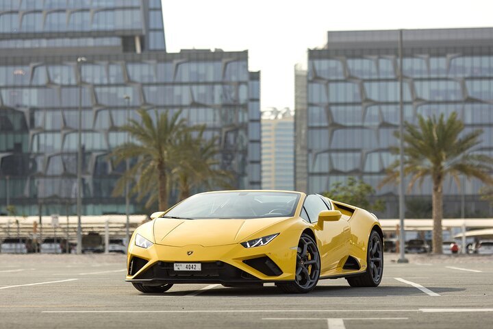 Expert-guide-for-lamborghini-rental-in-dubai-V141